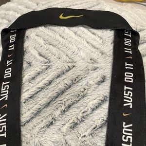 Nike headband
